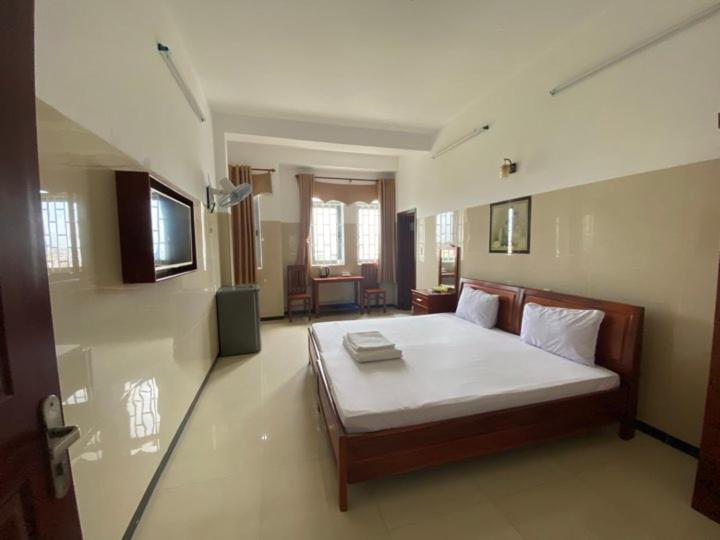 Hotel My Viet Dĩ An Екстериор снимка